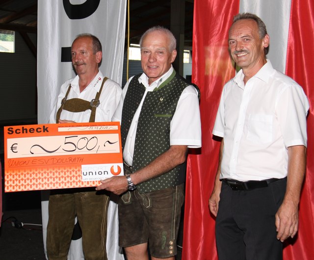 Obmann Josef Weixler (M.) mit Josef Stangl (l.) und St. Stefans Bürgermeister Johann Kaufmann. | Foto: Herbert Pechmann