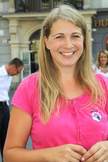 Anna Oblasser-Mirtl/AnimalTrainingCenter: „Wir suchen noch Gastfamilien, die ab Oktober einen Laprador-Welpen, die zu Assistenzhunden ausgebildet werden, für ein Jahr aufnehmen“.