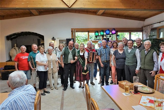 Viele aktiv Mitwirkende
(Foto: Teufl)