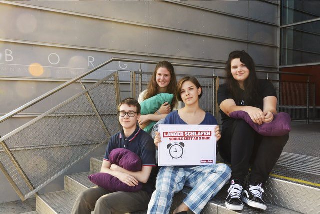 Junge Linke wollen länger schlafen und fordern Schulbeginn erst ab 9 Uhr