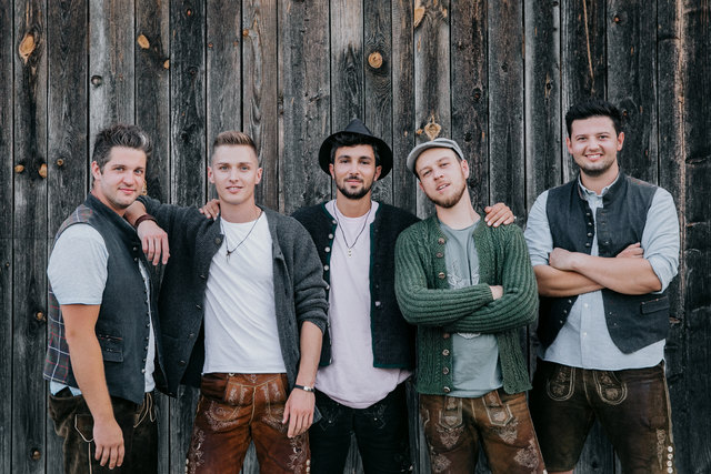 Eine neue Ära für die Reinischkogl Buam: Martin Reinisch, Bernhard Fabian, Sebastian Muralter, Martin Feibel und Reinhard Konrad (v.l.). | Foto: Susanne Hassler