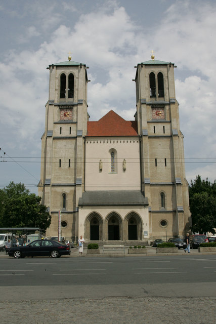 Das Gebiet rund um die Andräkirche ist von den Verkehrsbeeinträchtigungen betroffen.