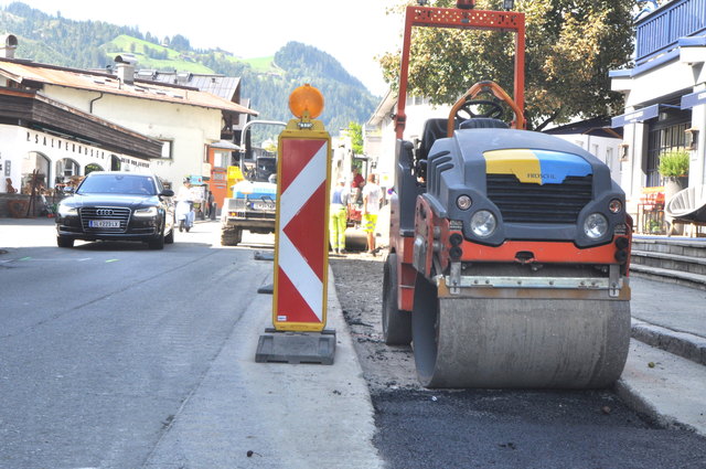 Die umfangreichen Sanierungsarbeiten in der wichtigen Einfahrtsstraße haben begonnen.