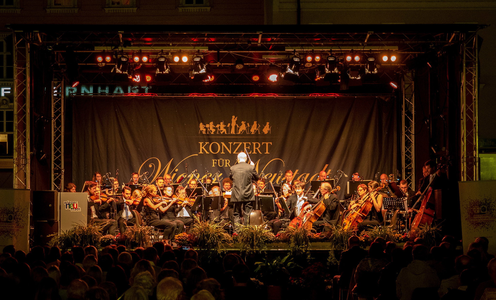 Über 800 Gäste bei Klassik Open Air am Hauptplatz Wiener Neustadt