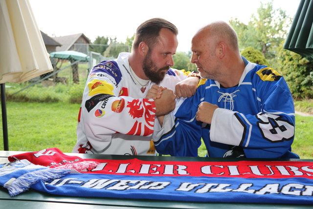 Mario Winkler (links) im Duell mit Gerd Eigner