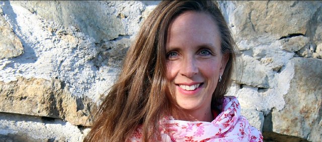 Beziehungsexpertin und Paartherapeutin Michaela Legl-Bruckdorf schreibt über Partnerschaft, Alltag und Krisen.