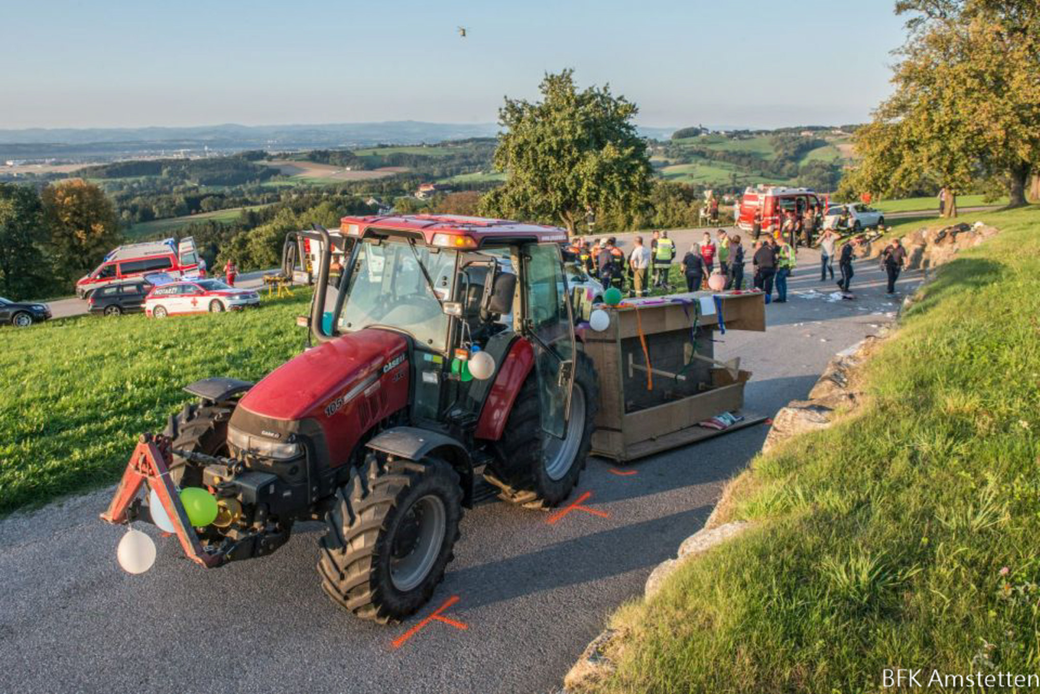 Suche Frau Mit Traktor Bild Von Traktor Erwunscht