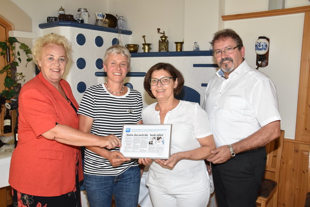 Gastronomie-Reportage an Ort und Stelle: Verena Dunst, Daniela Hummel (Bezirksblatt), Ingrid und Helmut Krutzler.