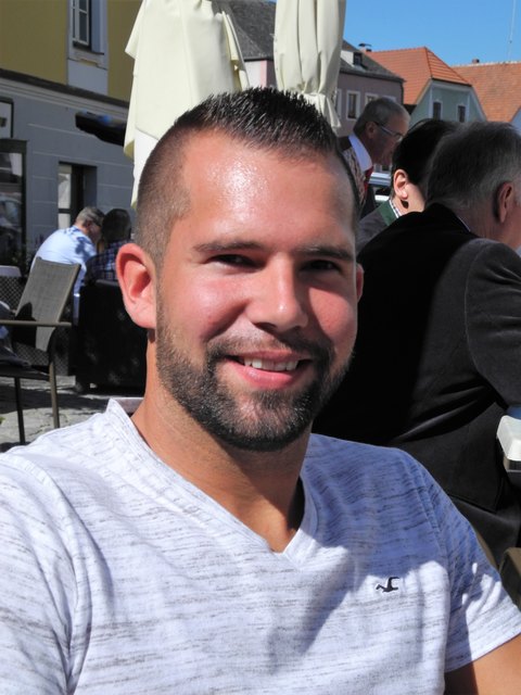 "Innenreinigung, Wäsche - ein Mal pro Woche mindestens! Autos sind mein Hobby, ich bin sehr heikel auf meine fünf." (Patrick Kitzler, Zwettl)