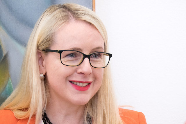 "Wir werden das Fachkräftethema nicht lösen, wenn wir uns nur auf die jungen Männer von 16 bis 20 konzentrieren. Wir müssen mehr Frauen in die Fachkräfteausbildung bringen. Wir investieren dazu auch fünf Millionen Euro in ein spezielles Programm." | Foto: Arnold Burghardt