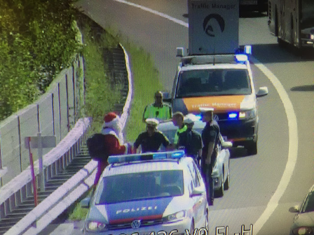 A4: Polizei und ASFINAG stoppten den Russen und eskortierten ihn auf eine Landstraße