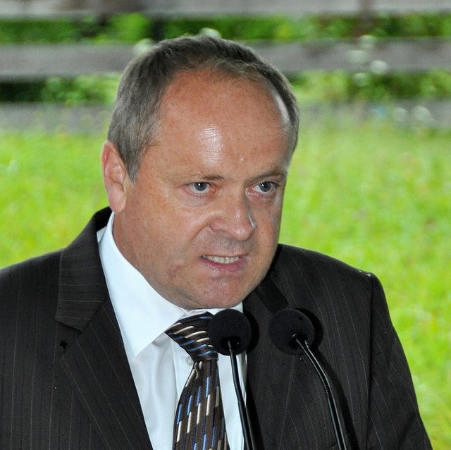 Schon im Winter hat Hubert Amlacher, Chef des Straßenbauamtes Villach, die Sanierungsarbeiten im Laufe des Jahres zugesagt - jetzt geht's los