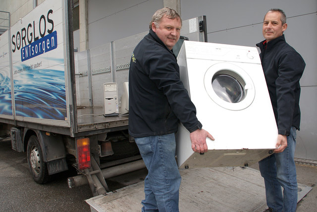 Die Mitarbeiter des Recyclinghofs werden privaten Haushalten in Kufstein und Schwoich wieder tatkräftig unter die Arme greifen. | Foto: Giacchino