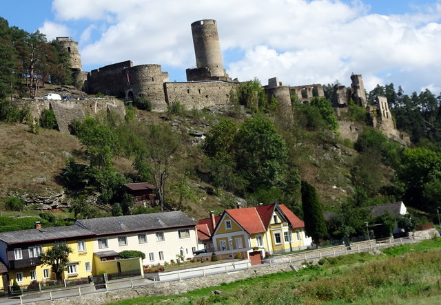 Die imposante Ruine Kollmitz, einst eine der bedeutendsten Burganlagen Niederösterreichs