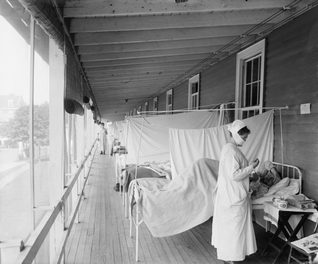Zahlreiche Notlazarette mussten eingerichtet werden. | Foto: Everett Historical / Shutterstock