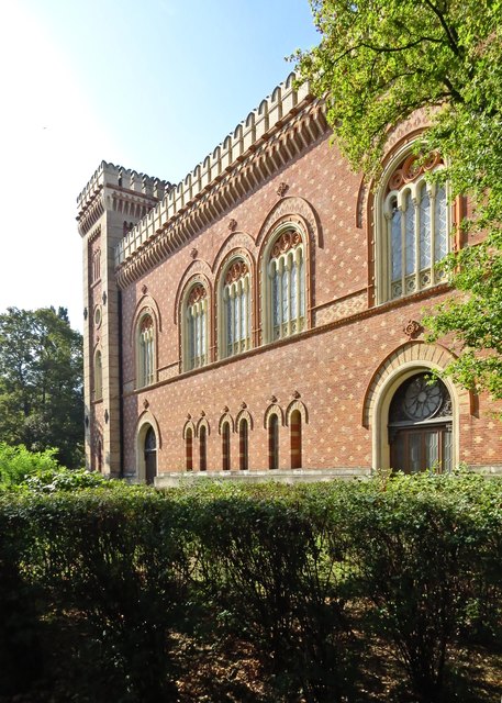 Wie friedlich hier das alte Kriegsministerium aussieht!