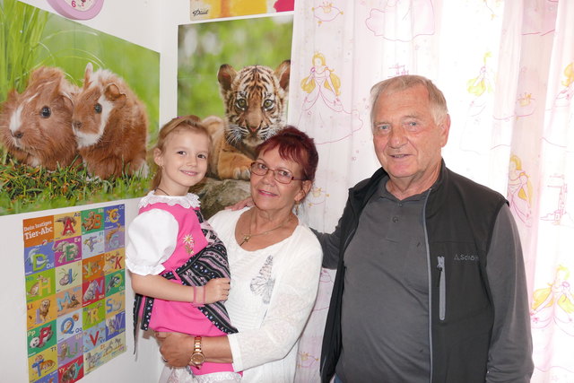 Obmann W. Hiesel besuchte Anneliese und Leonie.