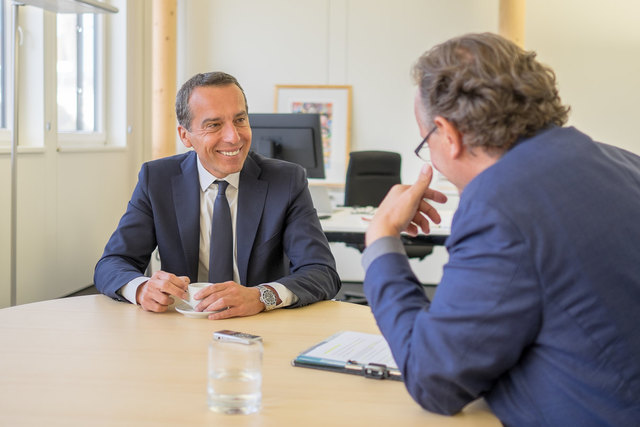Christian Kern zur EU-Wahl: Wir werden den Spitzenkandidaten oder die Spitzenkandidatin im Dezember formell nominieren. Und wir haben eine Reihe von exzellenten Persönlichkeiten, die zur Auswahl stehen. | Foto: Arnold Burghardt