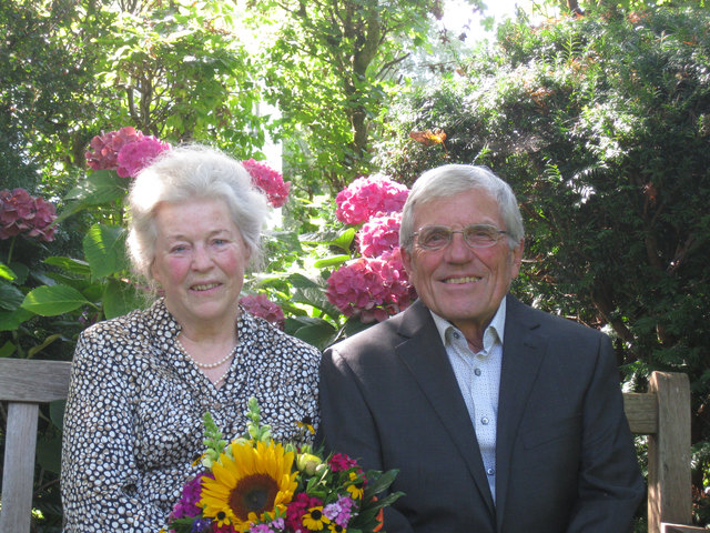 Roswitha und Dr. Paul Mair gehen seit 50 Jahren gemeinsam durchs Leben. | Foto: BH Reutte/Rumpf