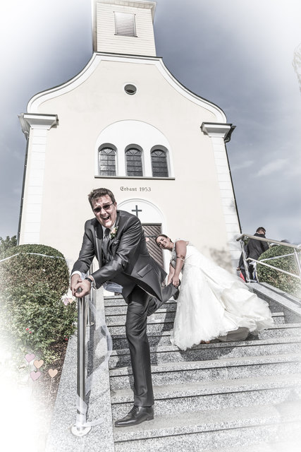 Flucht missglückt :) - nunmehr seit einem Jahr glücklich verheiratet