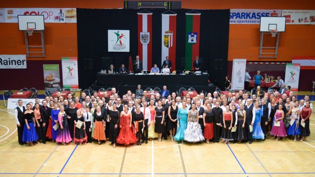 57 Wiener-Walzer begeisterte Tanzpaare nahmen im Vorjahr an der 2.WeWK teil | Foto: mit freundlicher Genehmigung © Blitznicht.de