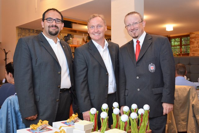 RK-Gastgeber: Ortsstellenleiter Hans-Peter Kranewitter, Abteilungskommandant Wolfgang Preslmair, Bezirksstellenleiter Werner Kreisl.