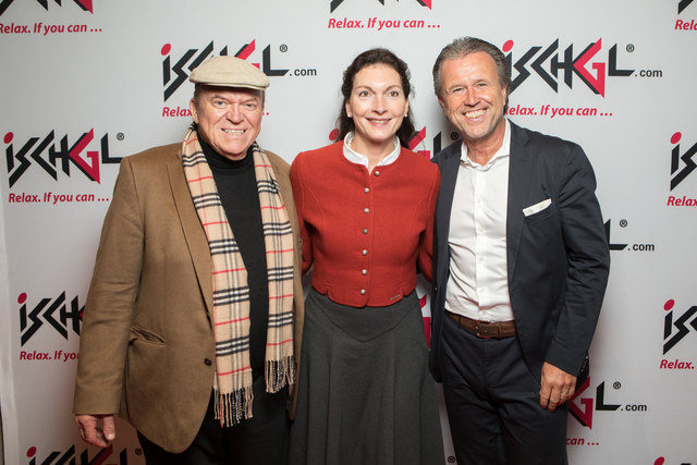 Ebenfalls Gäste der Gala (v.l.): Sternekoch Heinz Winkler mit Lebensgefährtin Daniela Hain und Thomas Schreiner (Champagne Laurent-Perrier) | Foto: ©TVB Paznaun - Ischgl_APA Fotoservice_Lechner