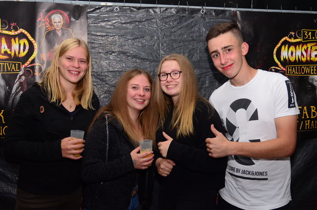 Sonja, Eva, Anna-Lena und Andreas fanden das Weinlesefest top