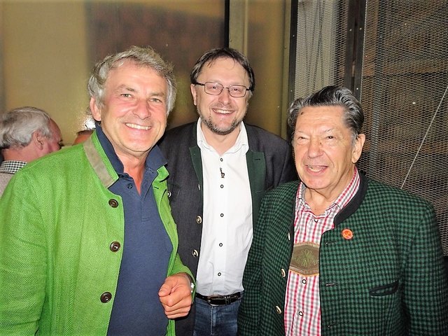 Bgm. Johann Wolf-Maier mit Anton Wilflinger und  Sepp Maier bei der Lesung anlässlich des 90. Geburtstages von Willi Wonisch. | Foto: KK