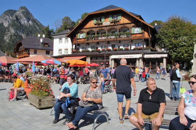Viele Besucher haben den sonnigen Tag genutzt um sich an diesen herrlichen Ort zu entspannen.
