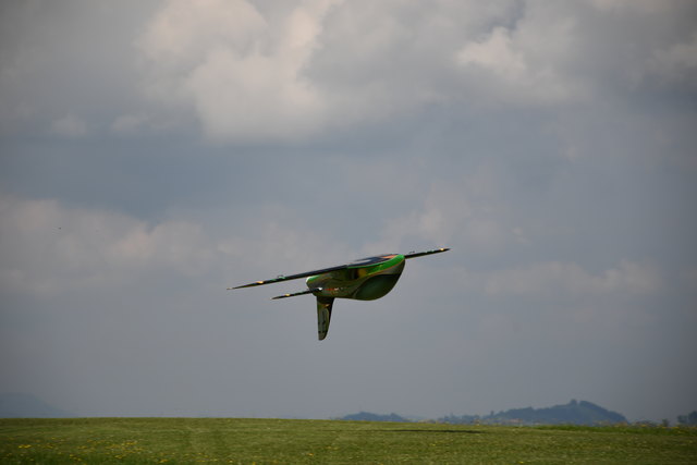 Über den Wolken muss die Freiheit grenzenlos sein: Die Mitglieder des MFC Eisenstraße drehen wilde Pirouetten in luftigen Höhen. | Foto: MFC Eisenstraße