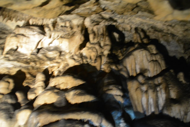 In der Ötscher-Tropfsteinhöhle erhält man faszinierende Einblicke in die Welt der Stalaktiten und Stalagmiten.