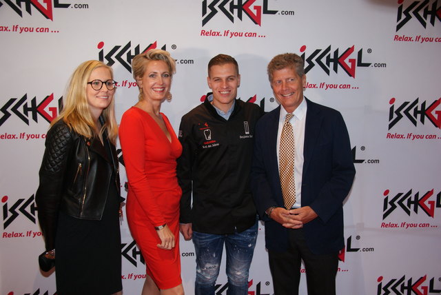 v.l.: Sarah Falch, Martina Hohenlohe, Koch des Jahres 2019 Benjamin Parth und Karl Hohenlohe