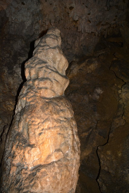 In der Ötscher-Tropfsteinhöhle erhält man faszinierende Einblicke in die Welt der Stalaktiten und Stalagmiten.