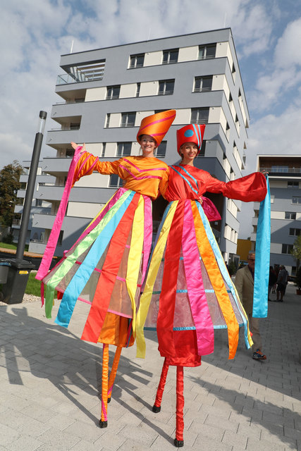 Kim und Jenny vom  Zebra Stelzen Theater in München | Foto: Franz Neumayr