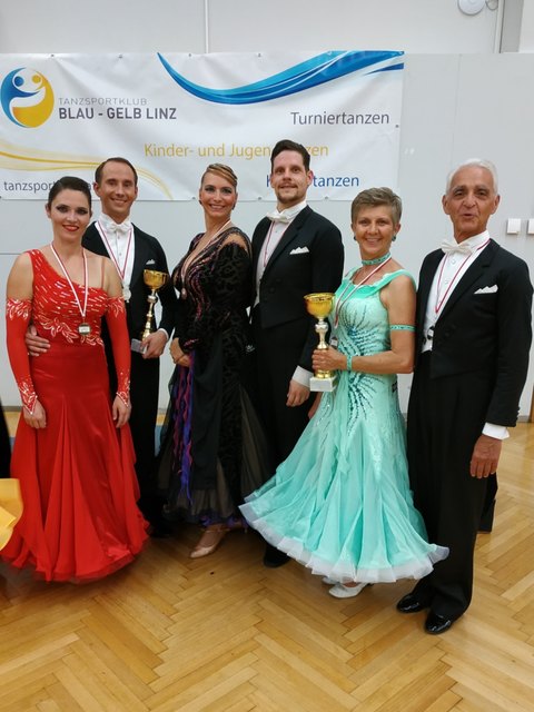 v.l.n.r.: Hundstorfer/Kügler - OÖ Meister Sen.I in den Standardtänzen; Kopt/Seiringer - OÖ Meister Sen.I in den lateinamerikanischen Tänzen; Weber/Weber - OÖ Meister Sen.IV in den Standardtänzen