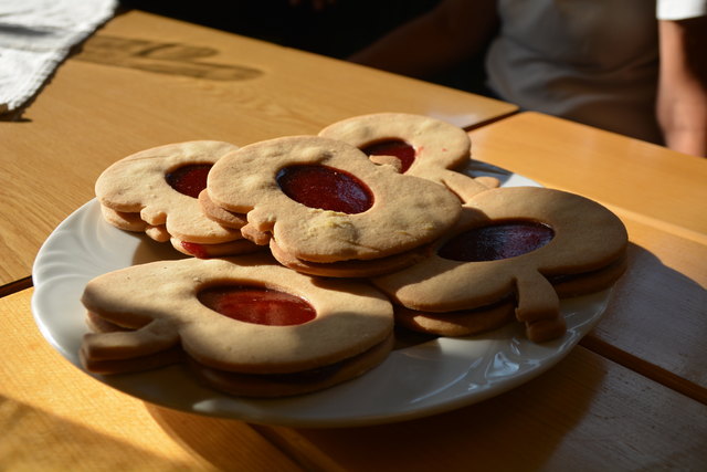 Familie Bruckner hat noch ein süßes Geschenk zum Abschied für unsere Gewinner.