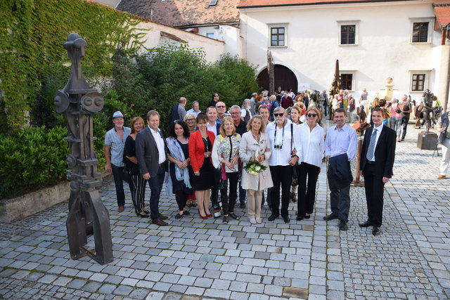 Enzesfeld-lindabrunn neue menschen kennenlernen. Fick treffen in Neu-Ulm. Single kostenlos kirchberg in tirol. Laa an der thaya mann sucht frau. Pllau singlebrse - Viktring singlebrsen - Neu leute