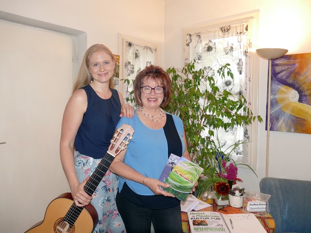 Ilse Storfer-Schmied mit Tochter Johanna Schmied.