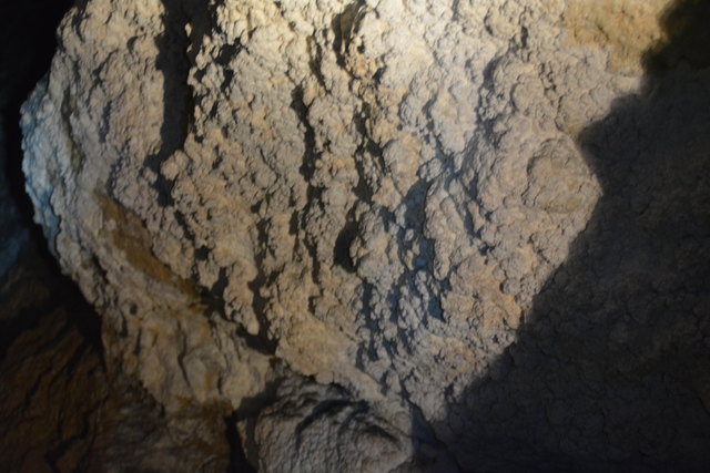 In der Ötscher-Tropfsteinhöhle erhält man faszinierende Einblicke in die Welt der Stalaktiten und Stalagmiten.