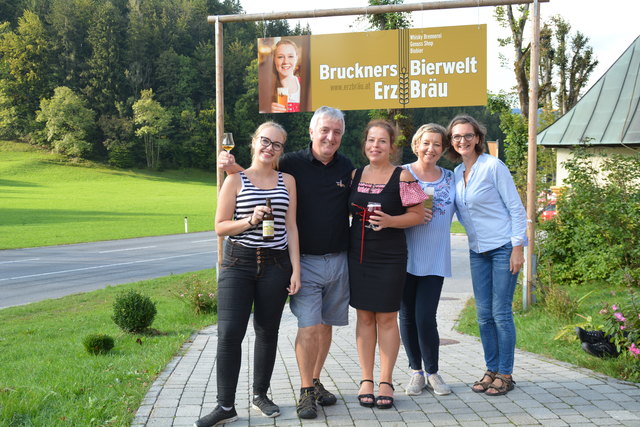 Das Team von Bruckners Bierwelt verwöhnte die Wanderer am Gaminger Grubberg.