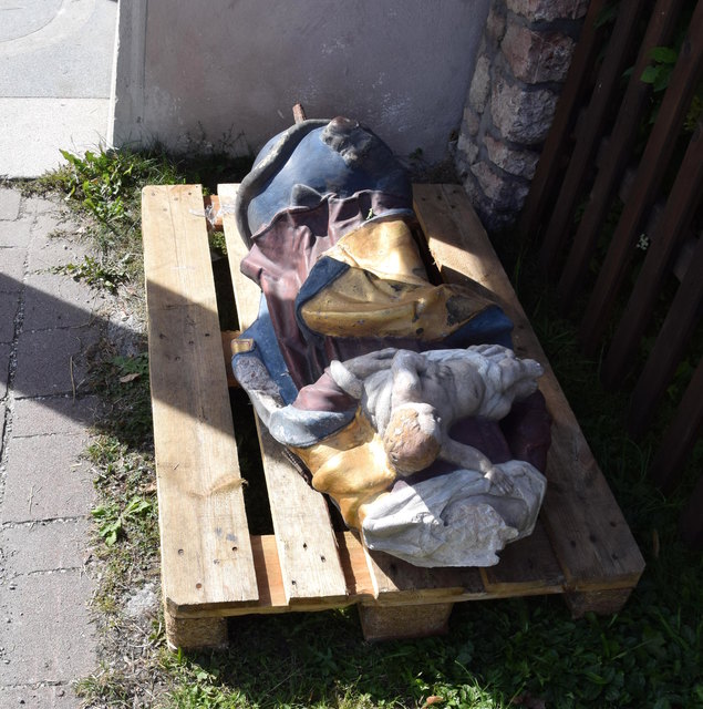 Die wertvolle Heiligenfigur in der Weidachkapelle in Brixen wurde mutwillig beschädigt. | Foto: ZOOM.TIROL