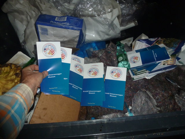 "Arnie" für den Restmüll "Hasta la vista - das geht goa net"