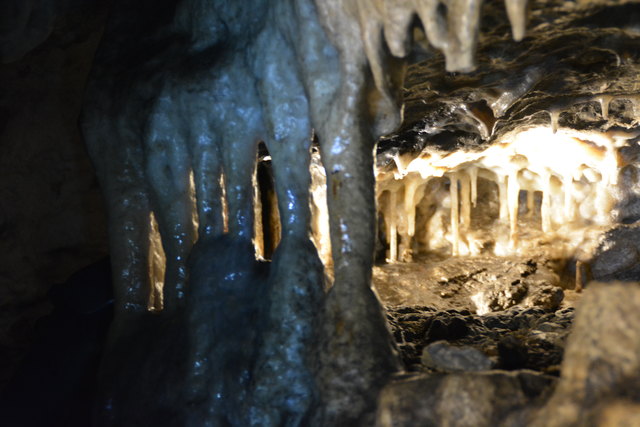 In der Ötscher-Tropfsteinhöhle erhält man faszinierende Einblicke in die Welt der Stalaktiten und Stalagmiten.
