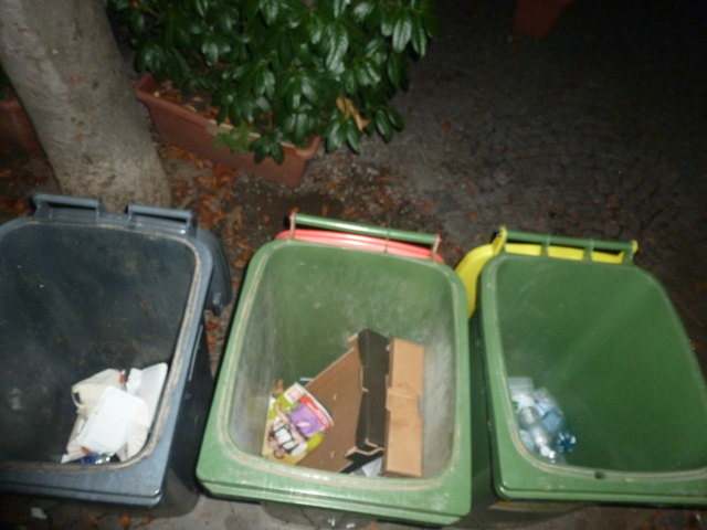 Diese 240 Liter Müllbehälter waren leider nicht sehr "beliebt"...