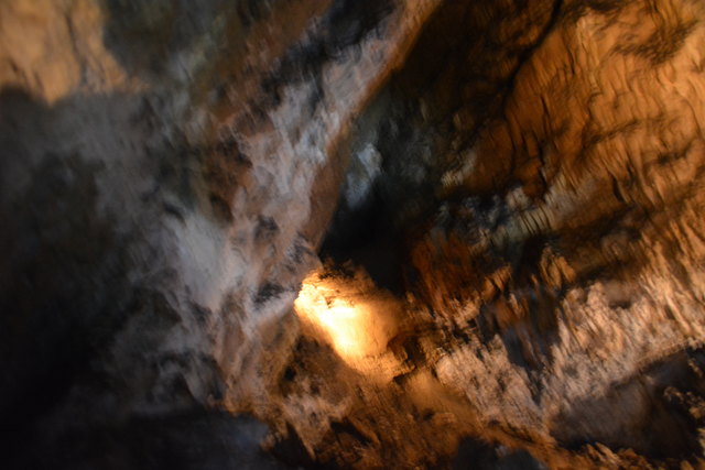 In der Ötscher-Tropfsteinhöhle erhält man faszinierende Einblicke in die Welt der Stalaktiten und Stalagmiten.