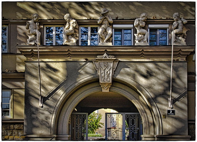 Der Sandleitenhof ist die größte Gemeindebau-Anlage der Zwischenkriegszeit.