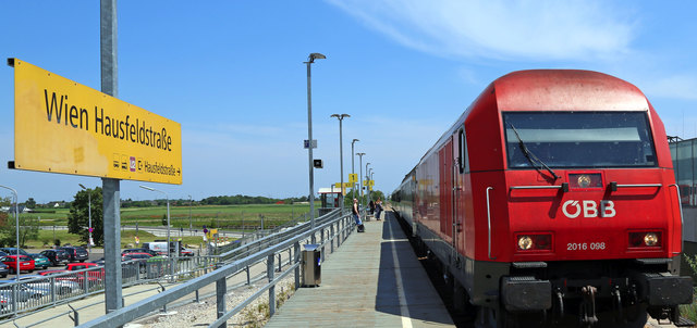 Ab 1. Oktober Geschichte: Die ÖBB-Station in der Hausfeldstraße.