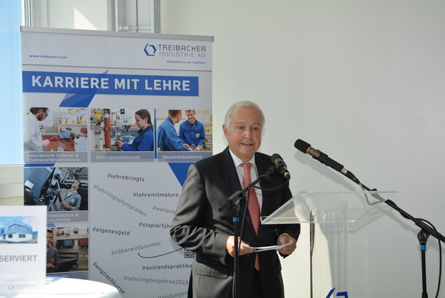 TIAG-Vorstand Alexander Bouvier: „Jede Investition in die Lehrlingsausbildung ist auch eine Investition in die Zukunft unseres
Unternehmens.“