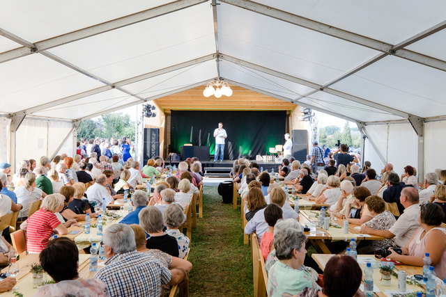 Viele Besucher waren beim Jubiläumsfest zu Gast. | Foto: Sterntalerhof
